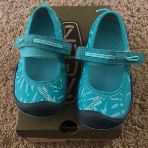 Brand new keen’s water shoes